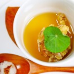 雉と鳥節のブロード　大株舞茸とパンチェッタのかき揚げ